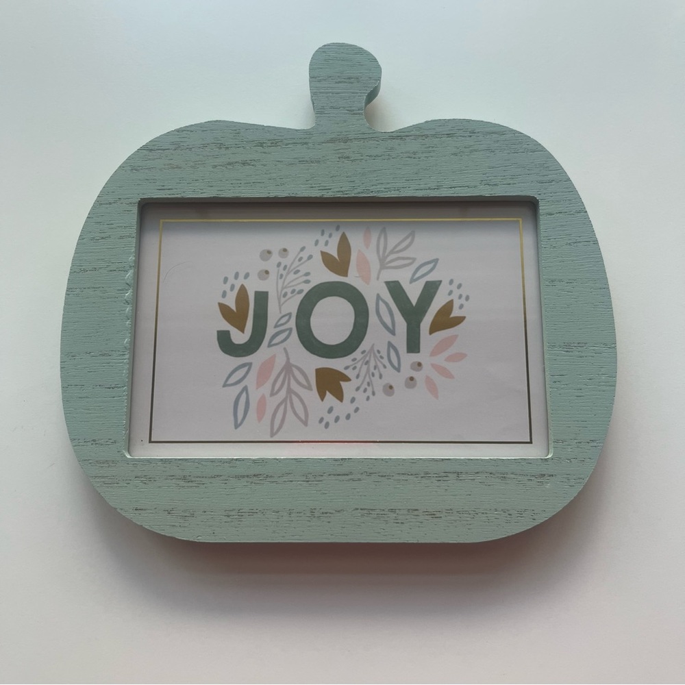 teal pumpkin 4” x 6” picture frame with Joy floral design insert